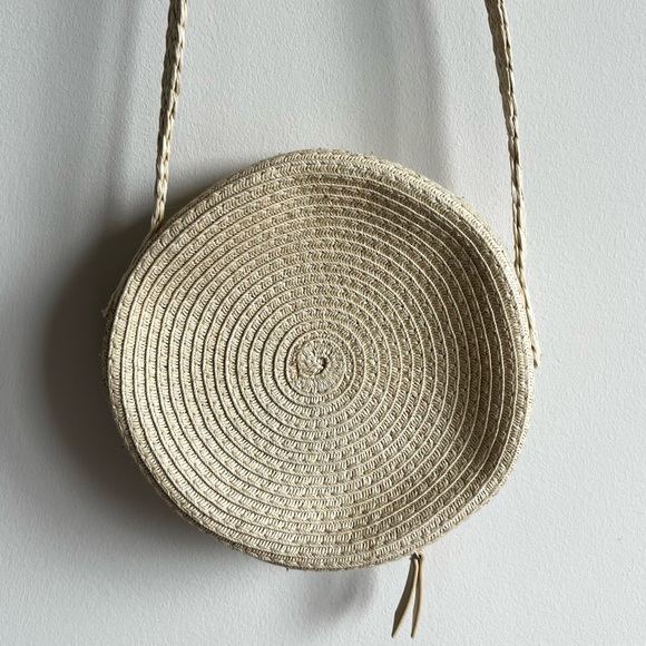 Handbag - Picture 2 of 10